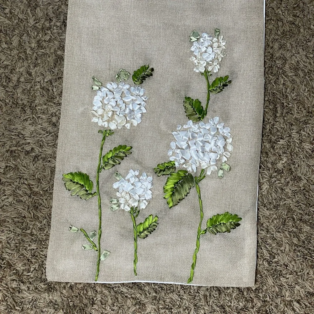 Elegant Floral Ribbon Embroidered Burlap Table‎ Runner Hydrangea Flower Décor